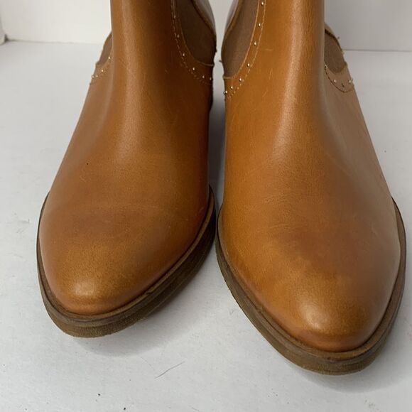 Stivali tan leather studded Chelsea ankle boots NWOB - Picture 6 of 11